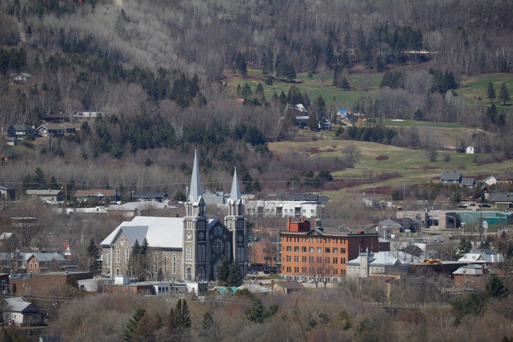 Église de Baie-Saint-Paul | 1 Place de lÉglise, Baie-Saint-Paul, QC G3Z 1S9, Canada | Phone: (418) 435-2118