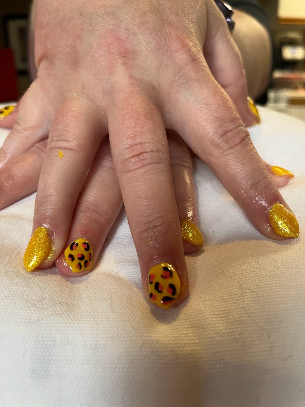 Elishevas’ Nail Boutique | 141 Victoria St E, Amherst, NS B4H 1X9, Canada | Phone: (902) 397-3008