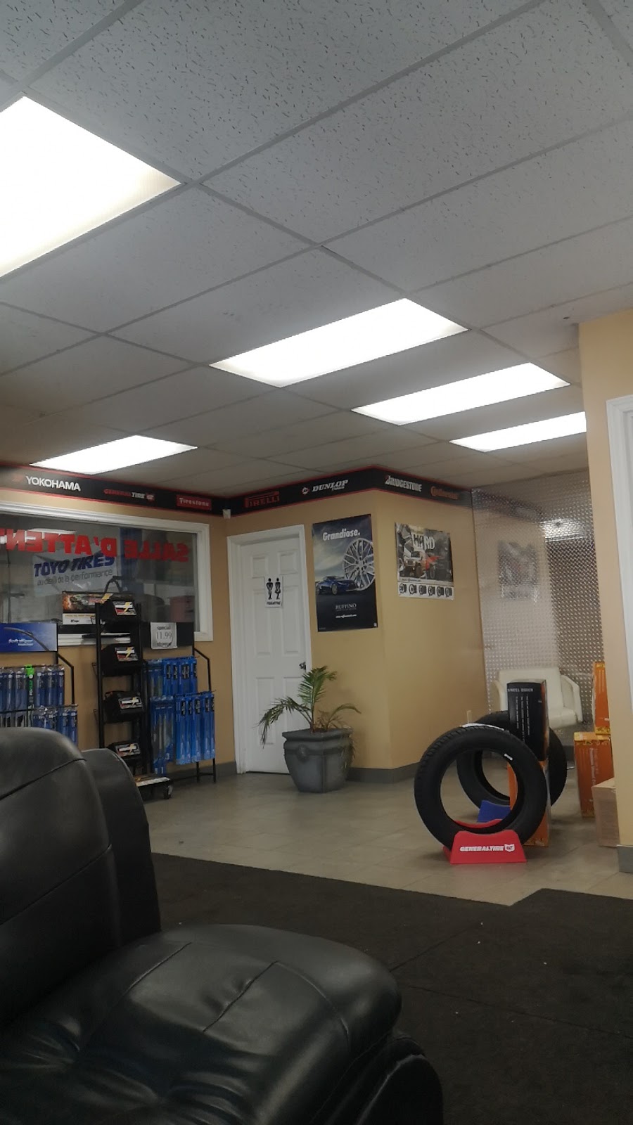 Majy Auto | 6657 Av. Paul-Émile-Lamarche, Saint-Léonard, QC H1P 1J6, Canada | Phone: (514) 325-0505