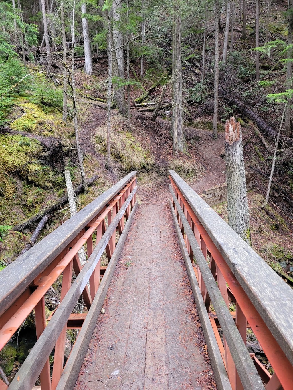 Tsútswecw (Roderick Haig-Brown) Provincial Park | Columbia-Shuswap F, BC V0E, Canada | Phone: (250) 320-9305