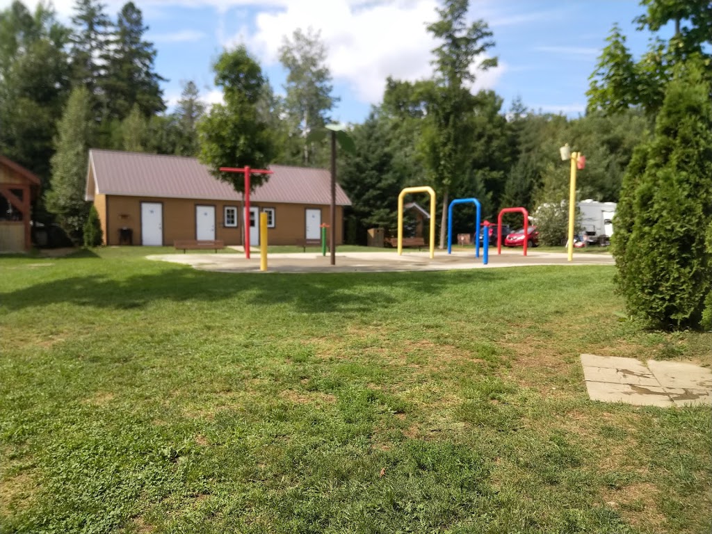 Camping Belle-Vie | 1630 Rue des Copains, Sainte-Julienne, QC J0K 2T0, Canada | Phone: (450) 831-4167