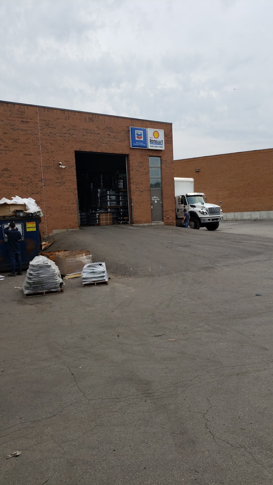 S & S Truck Parts | 6460 Kestrel Rd, Mississauga, ON L5T 1Z7, Canada | Phone: (905) 564-7100