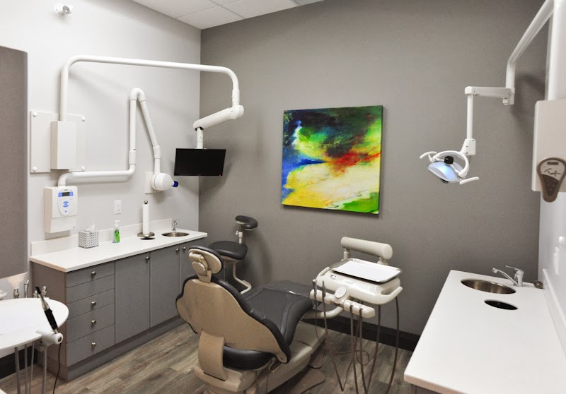 Dentistry on Lakeshore | 321 Lakeshore Rd W, Mississauga, ON L5H 1G9, Canada | Phone: (905) 278-0100