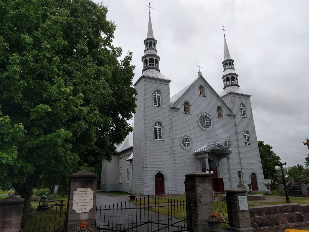 Presbytère de la Sainte-Famille à Cap-Santé | 30 Place de lÉglise, Cap-Santé, QC G0A 1L0, Canada | Phone: (418) 285-2311