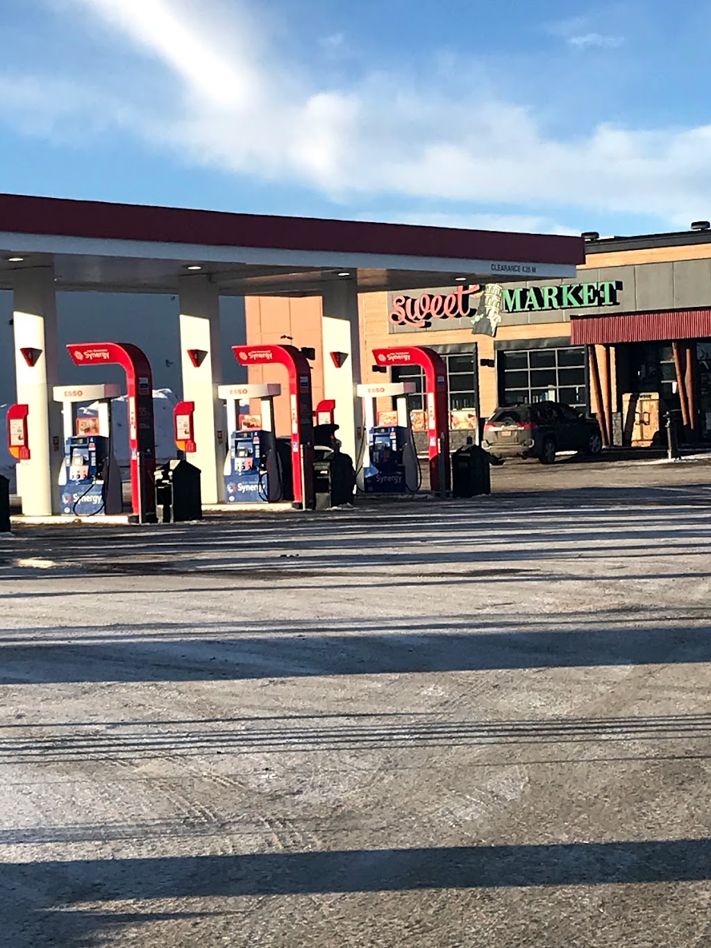 Sweet Market Esso | 172 Leva Ave #101, Red Deer, AB T4E 1B9, Canada | Phone: (403) 343-6393