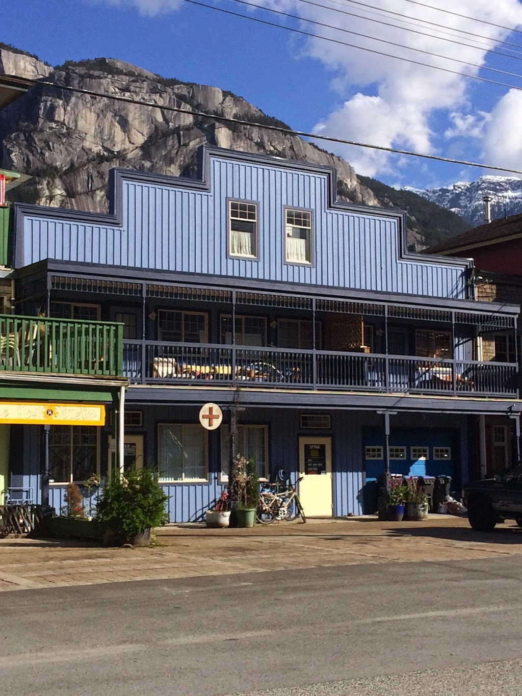 99 North Cannabis Store | 37768 2 Ave, Squamish, BC V8B 0A9, Canada | Phone: (604) 892-9699