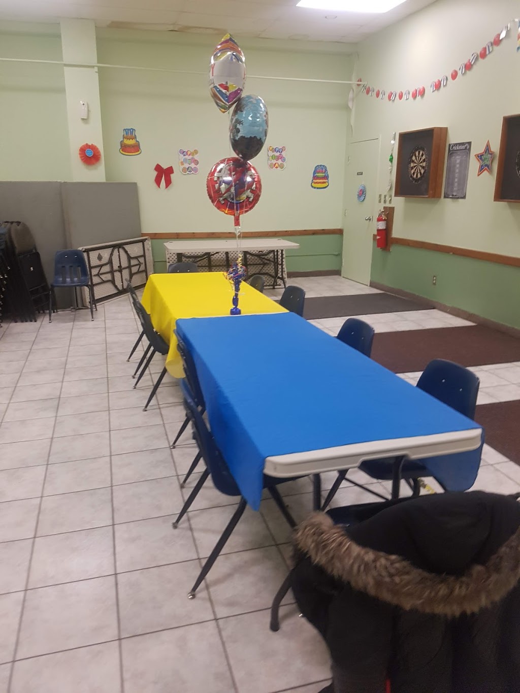 Quinte Bowl | 17 Roy Blvd, Belleville, ON K8N 0L9, Canada | Phone: (613) 967-2695