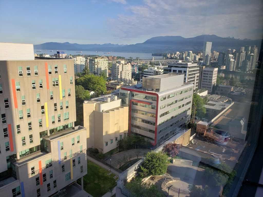 Vancouver General Hospital | 899 W 12th Ave, Vancouver, BC V5Z 1M9, Canada | Phone: (604) 875-4111