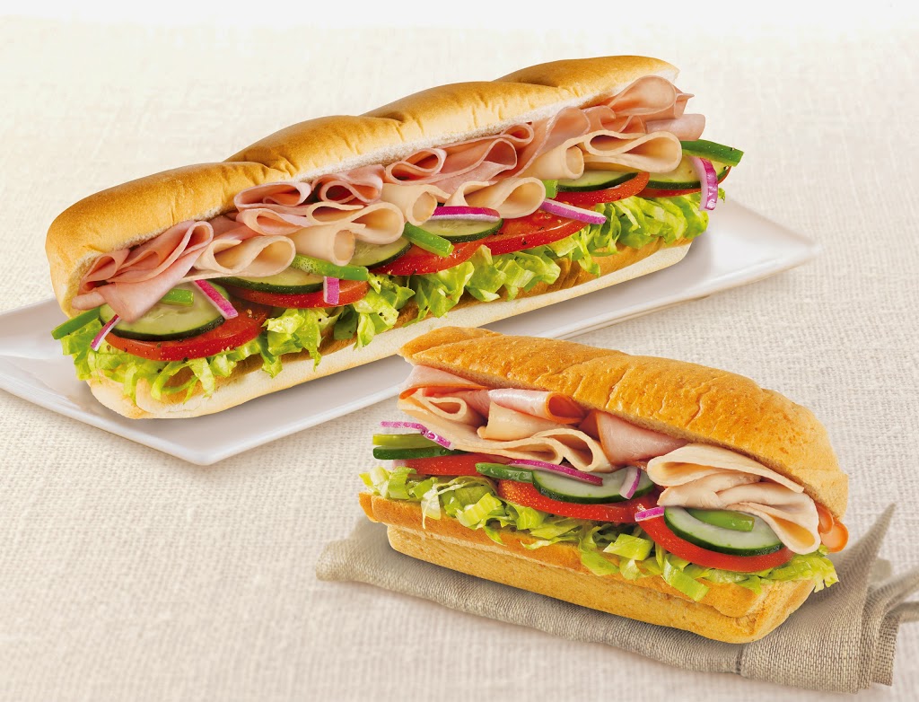 Subway, Catering | 200, 7150 200 St, Langley City, BC V2Y 1P5, Canada | Phone: (604) 539-9803