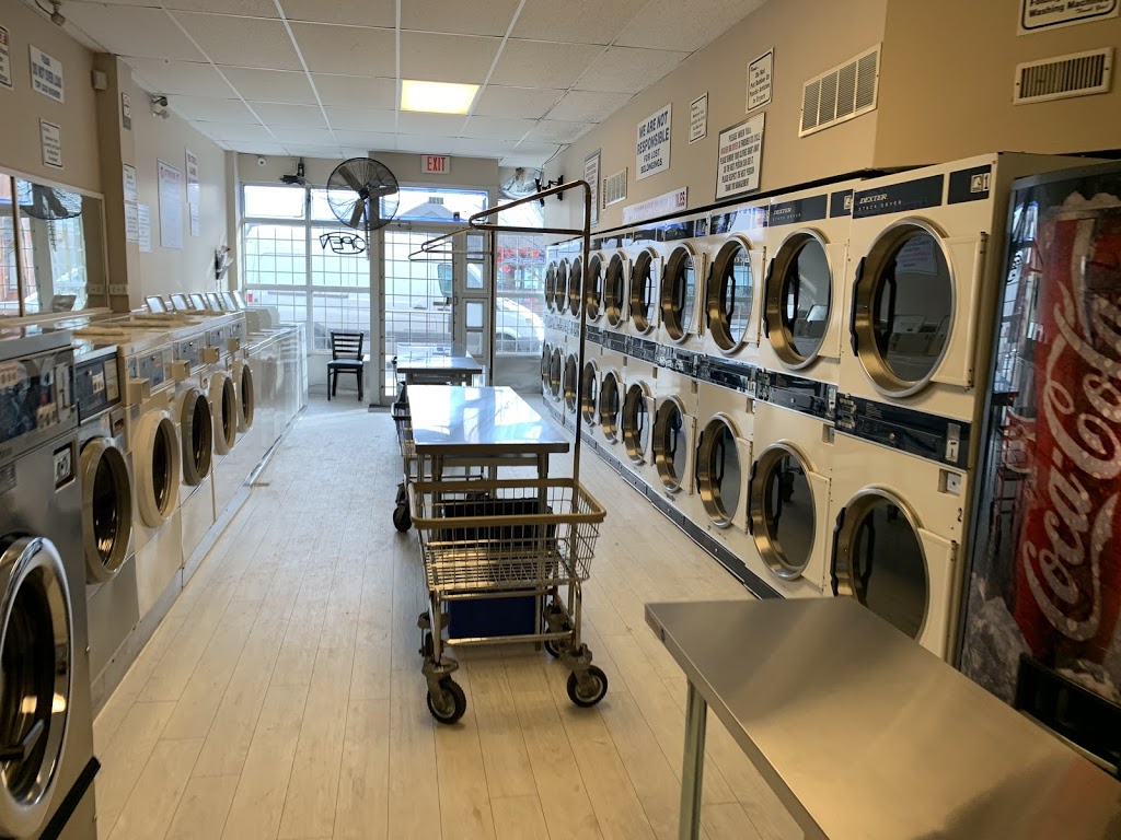 Clean Sweep Coin Laundry | 2752 Danforth Ave, Toronto, ON M4C 1L7, Canada | Phone: (416) 786-9582