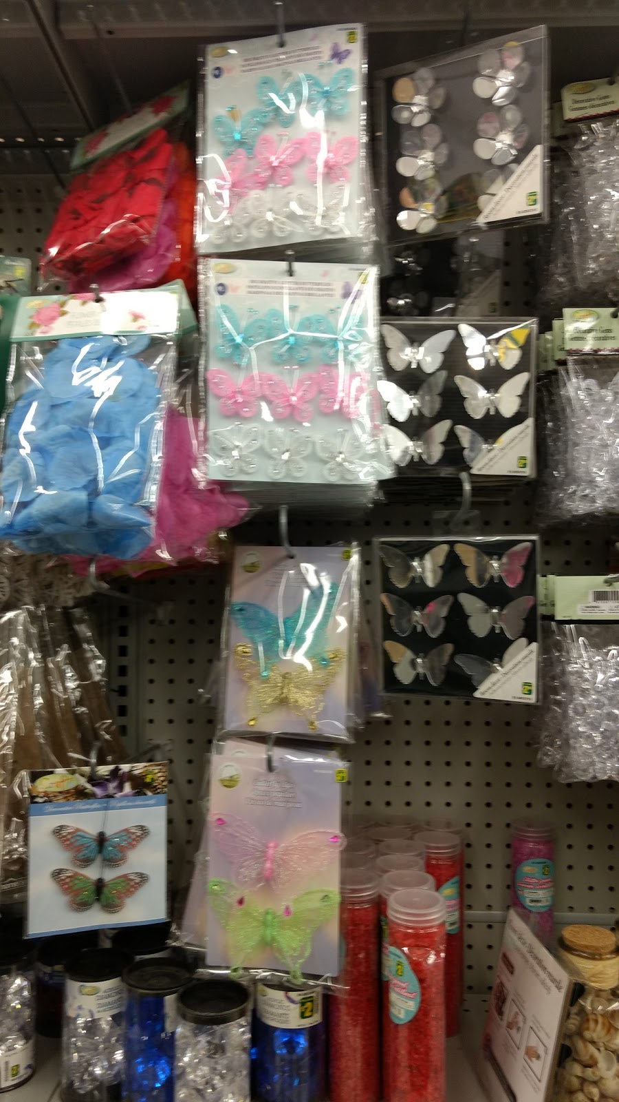 Dollarama | 225 Edward St, Gravenhurst, ON P1P 1K8, Canada | Phone: (705) 684-9765