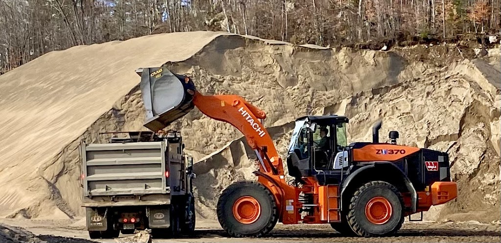 Sablière Bernard Lessard Excavation Inc | 2600 Rang Waterloo, Sainte-Angèle-de-Prémont, QC J0K 1R0, Canada | Phone: (819) 268-5483