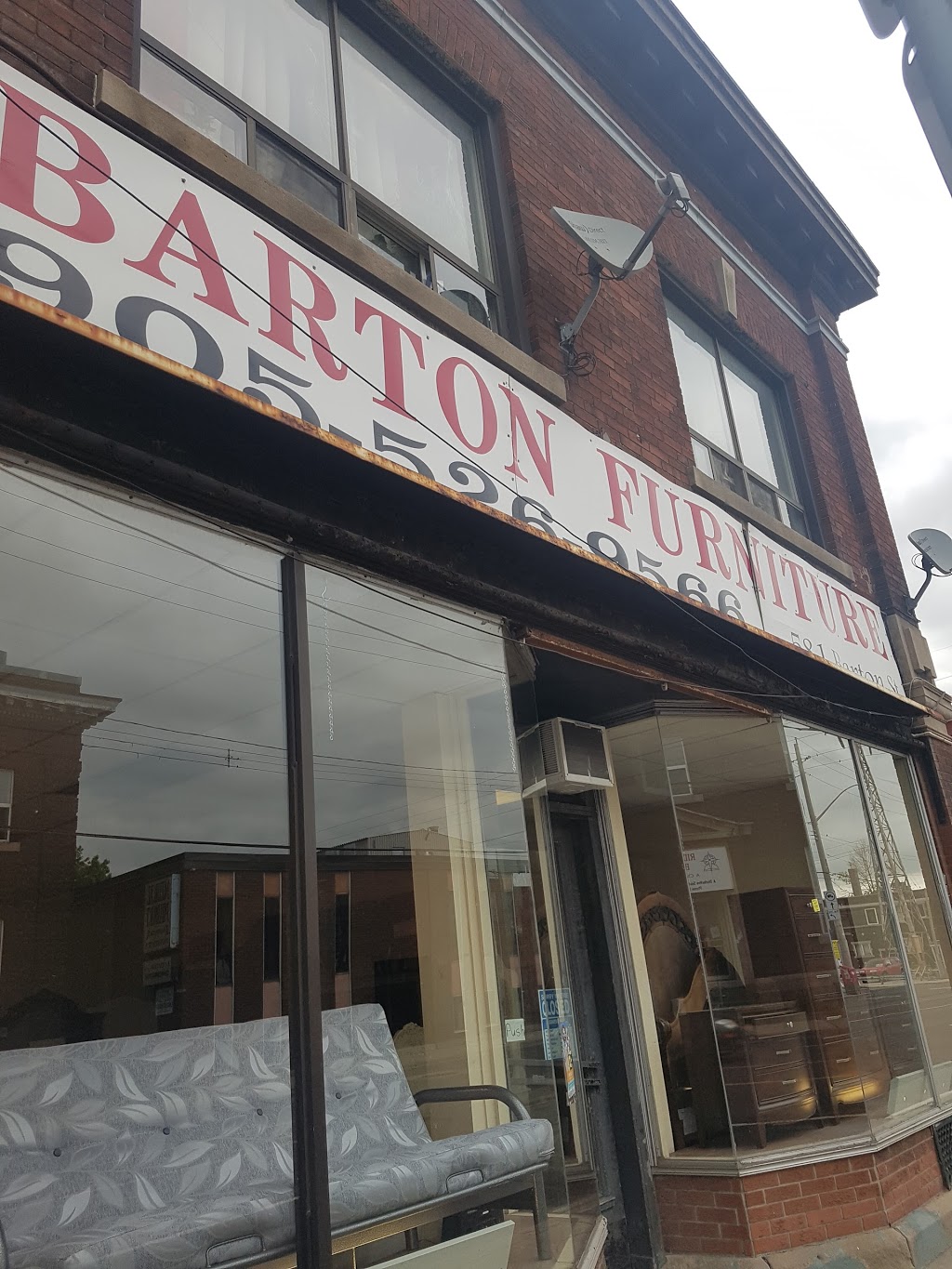 Barton Furniture Liquidation | 581 Barton St E, Hamilton, ON L8L 2Z4, Canada | Phone: (905) 526-9566