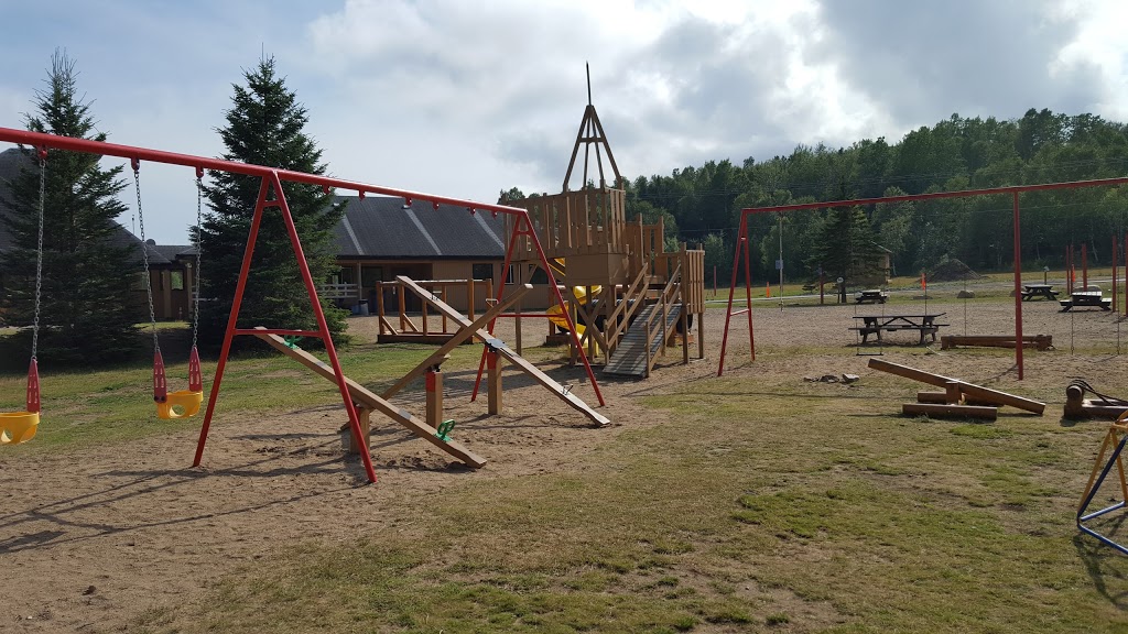 Camping Mont-Sainte-Anne | 300 Rang Saint Julien, Saint-Ferréol-les-Neiges, QC G0A 3R0, Canada | Phone: (418) 826-2323