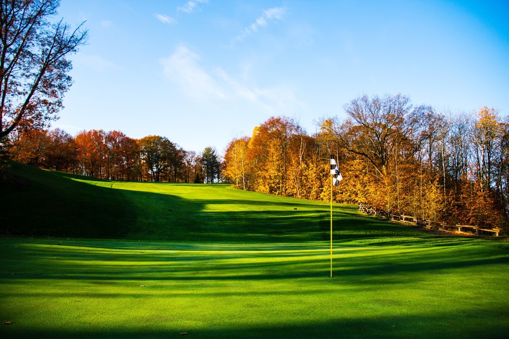 Vespra Hills Golf Club | 2694 Wilson Dr, Minesing, ON L9X 1K9, Canada | Phone: (705) 721-3303