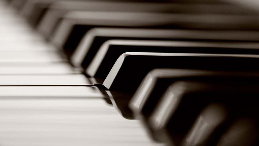 Ellas piano studio | 129 Devins Dr, Aurora, ON L4G 2Z5, Canada | Phone: (647) 861-1756