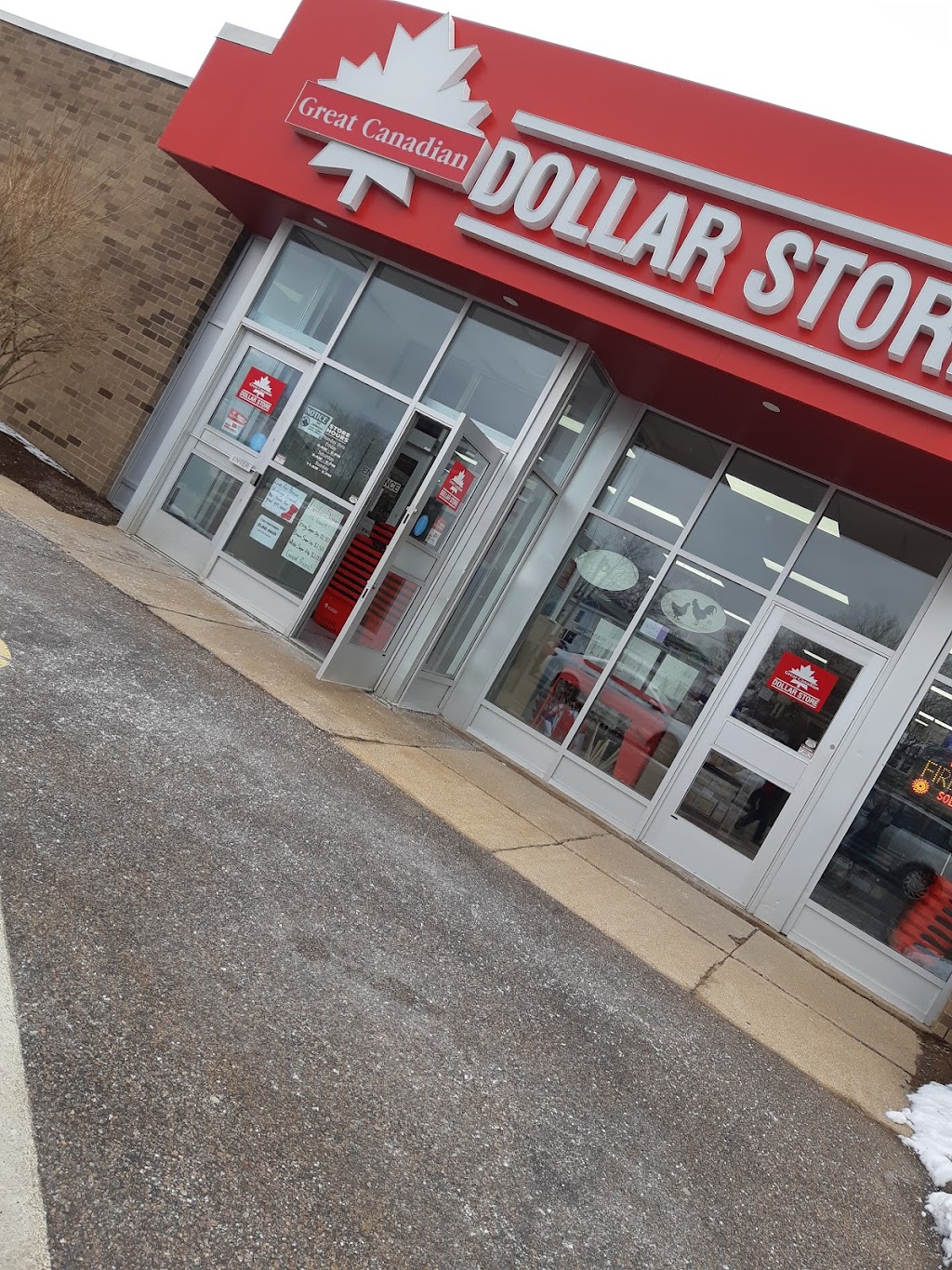 Great Canadian Dollar Store | 1532 Bridge St, Kingston, NS B0P 1R0, Canada | Phone: (902) 765-0587