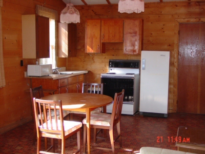 Pine Crest Cottage Rentals | 106 River Rd E, Wasaga Beach, ON L9Z 2K9, Canada | Phone: (416) 817-1839