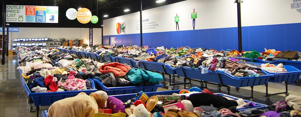 Edmonton Edwards Goodwill Donation Centre | 375 91 St NW, Edmonton, AB T6X 0C5, Canada | Phone: (780) 450-1597