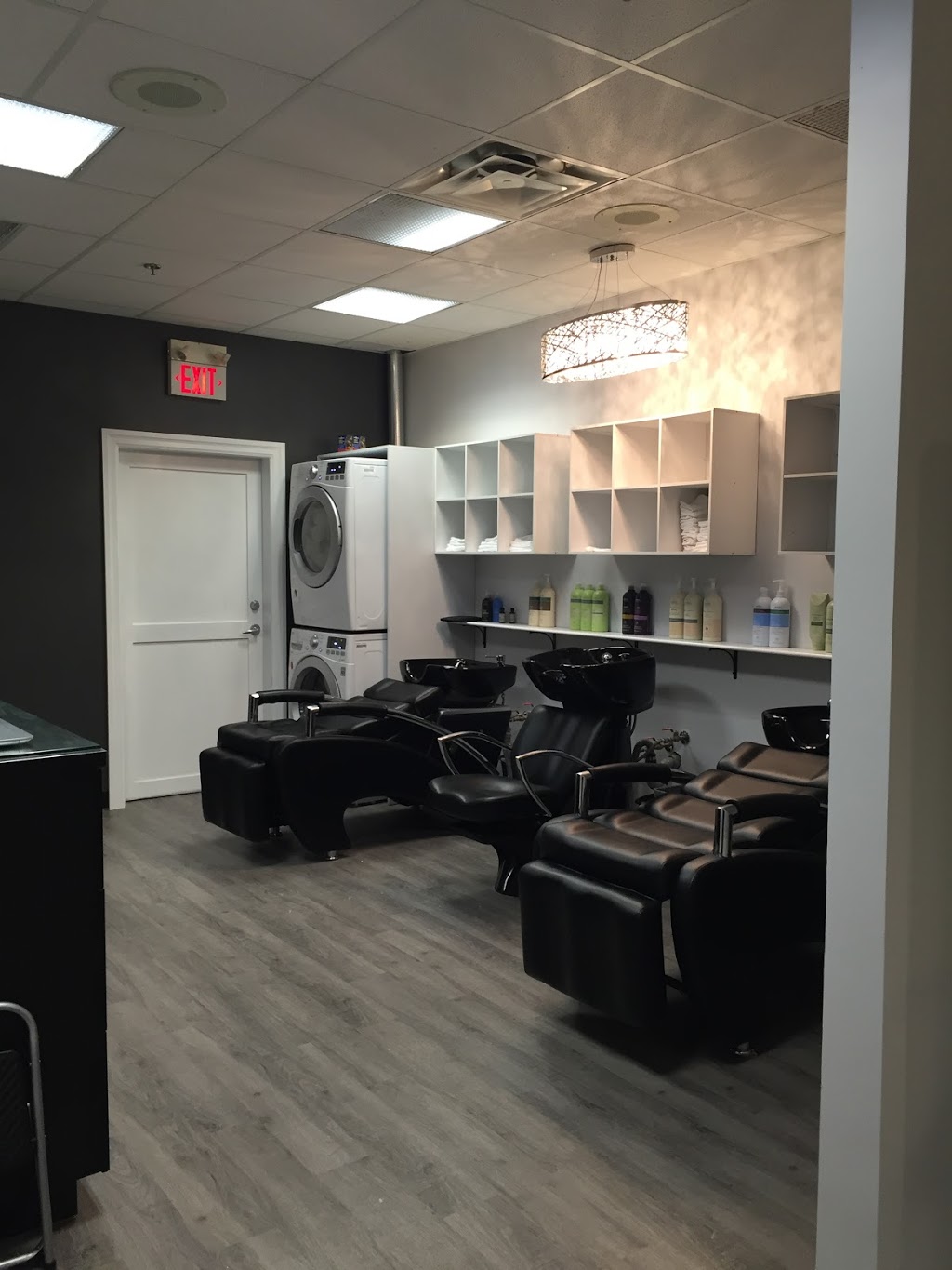 Lavish Salon and Spa Brooklin | 5969 Baldwin St S, Whitby, ON L1M 1X9, Canada | Phone: (905) 655-6667