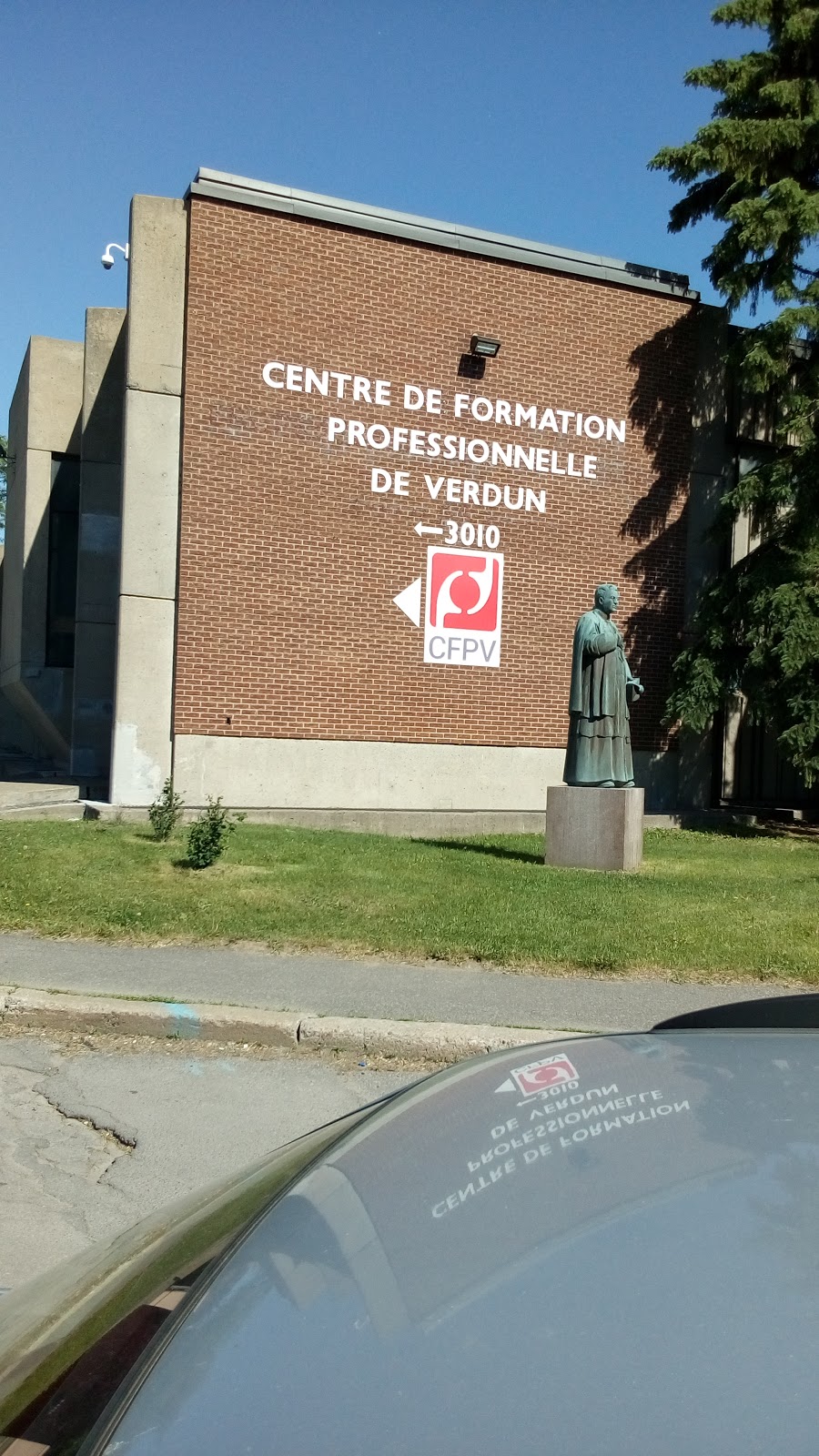 Verdun vocational training center | 3010 Bd Gaétan Laberge, Verdun, QC H4G 3C1, Canada | Phone: (514) 765-7683