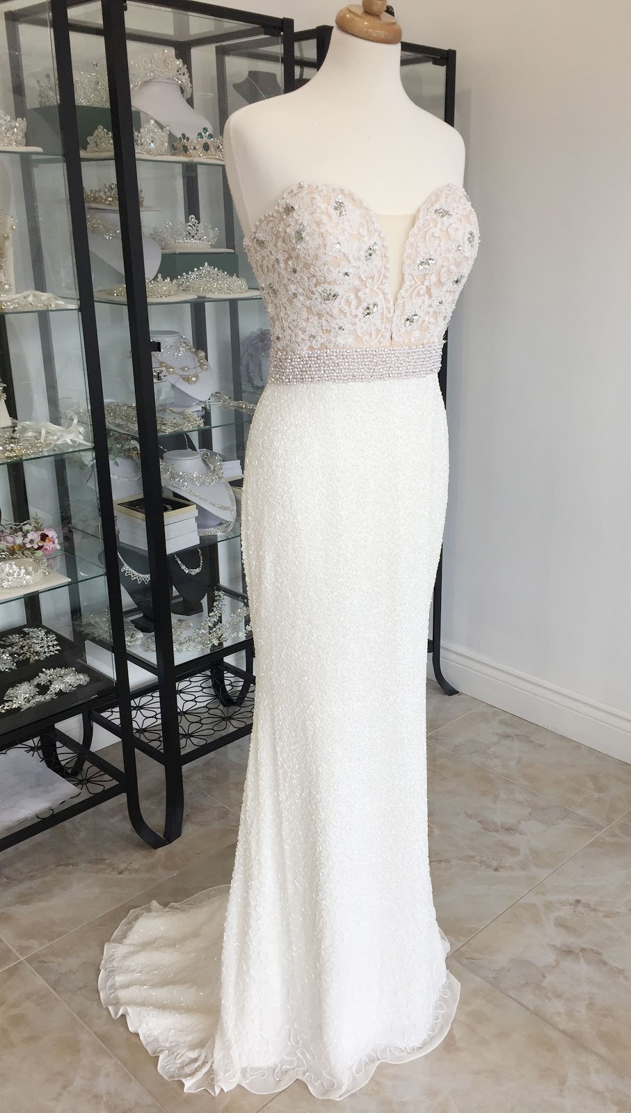 Diane Bridal | 3220 Dufferin St unit 13a, North York, ON M6A 1L7, Canada | Phone: (647) 350-2813