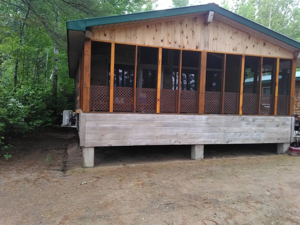 Pinecrest Lodge | 501 Pinecrest Rd, Deep River, ON K0J 1P0, Canada | Phone: (613) 633-1964