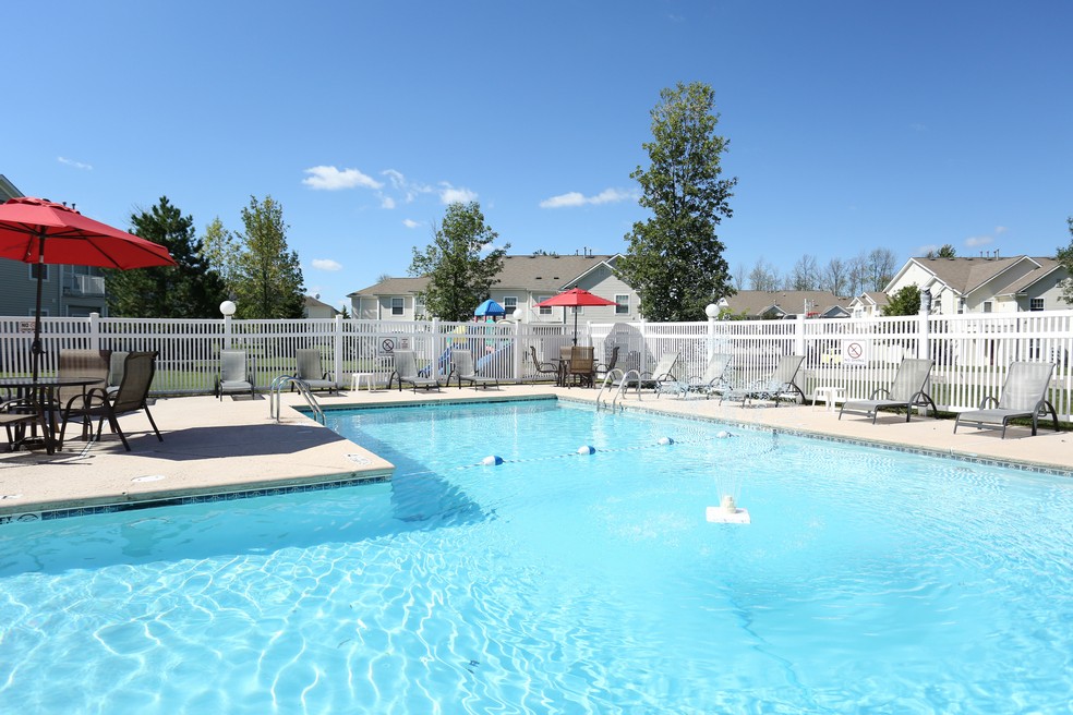 Renaissance Place Apartments | 10 Arielle Ct, Williamsville, NY 14221, USA | Phone: (716) 235-5969