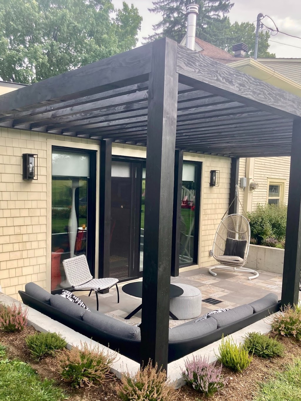 Brom Gazebos | 4034 Boul de Portland, Sherbrooke, QC J1L 2X4, Canada | Phone: (819) 791-5691