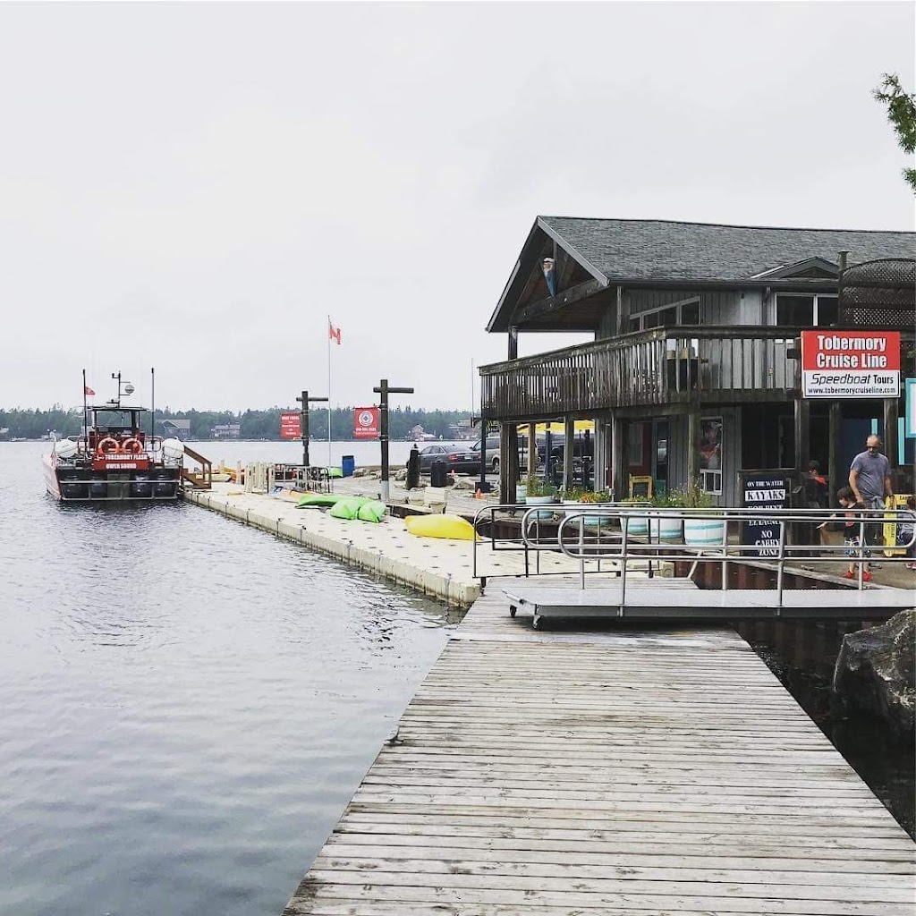 On the Water Kayaks | 53 Bay St, Tobermory, ON N0H 2R0, Canada | Phone: (519) 596-2626