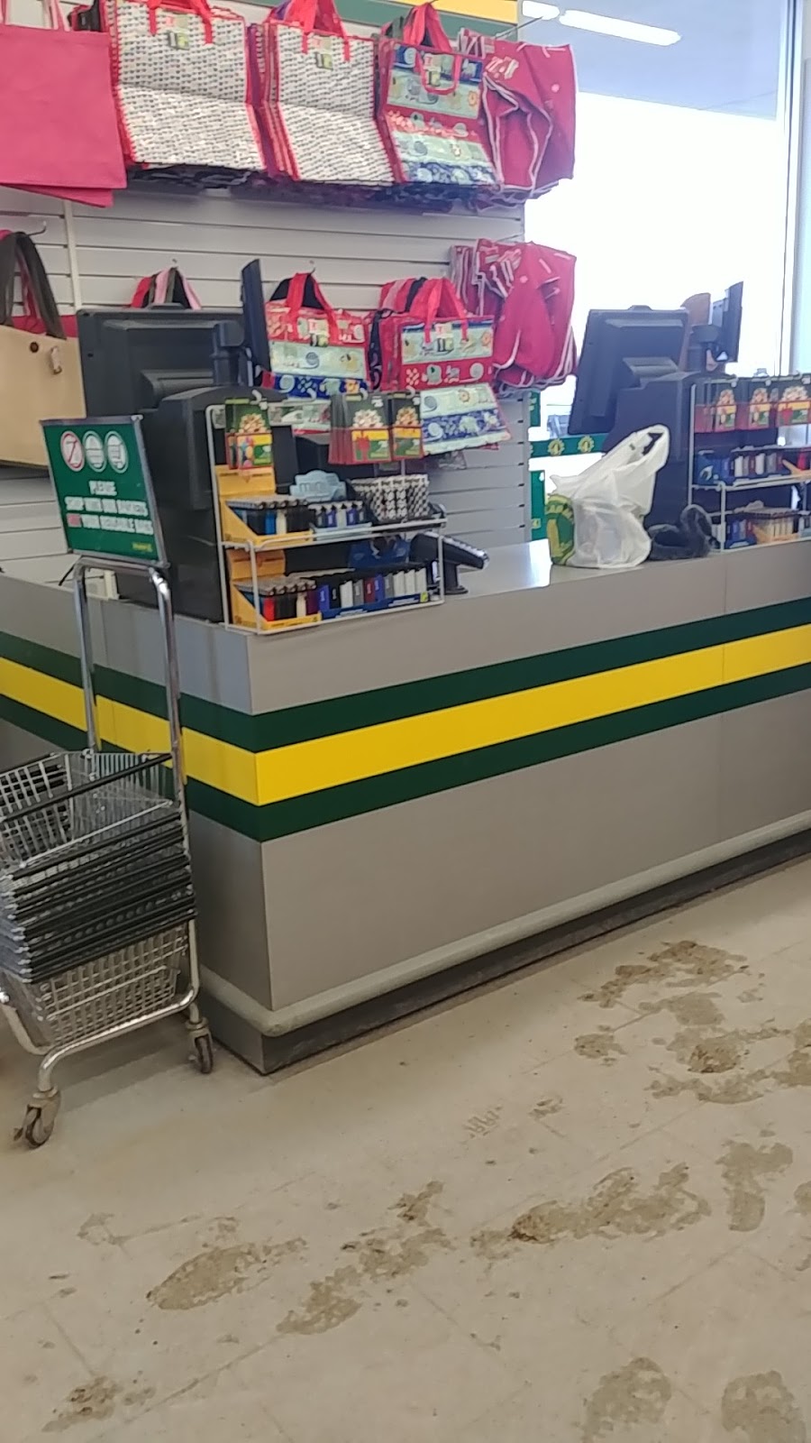 Dollarama | 789 Memorial Ave, Thunder Bay, ON P7B 3Z7, Canada | Phone: (807) 766-0504