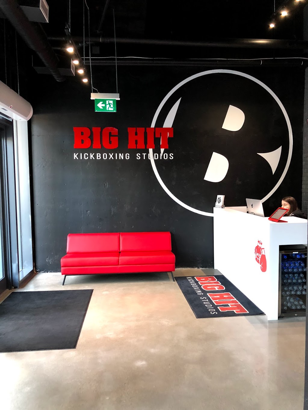 Big Hit Kickboxing Studios | 165 Fort York Blvd, Toronto, ON M5V 0C7, Canada | Phone: (647) 748-2448