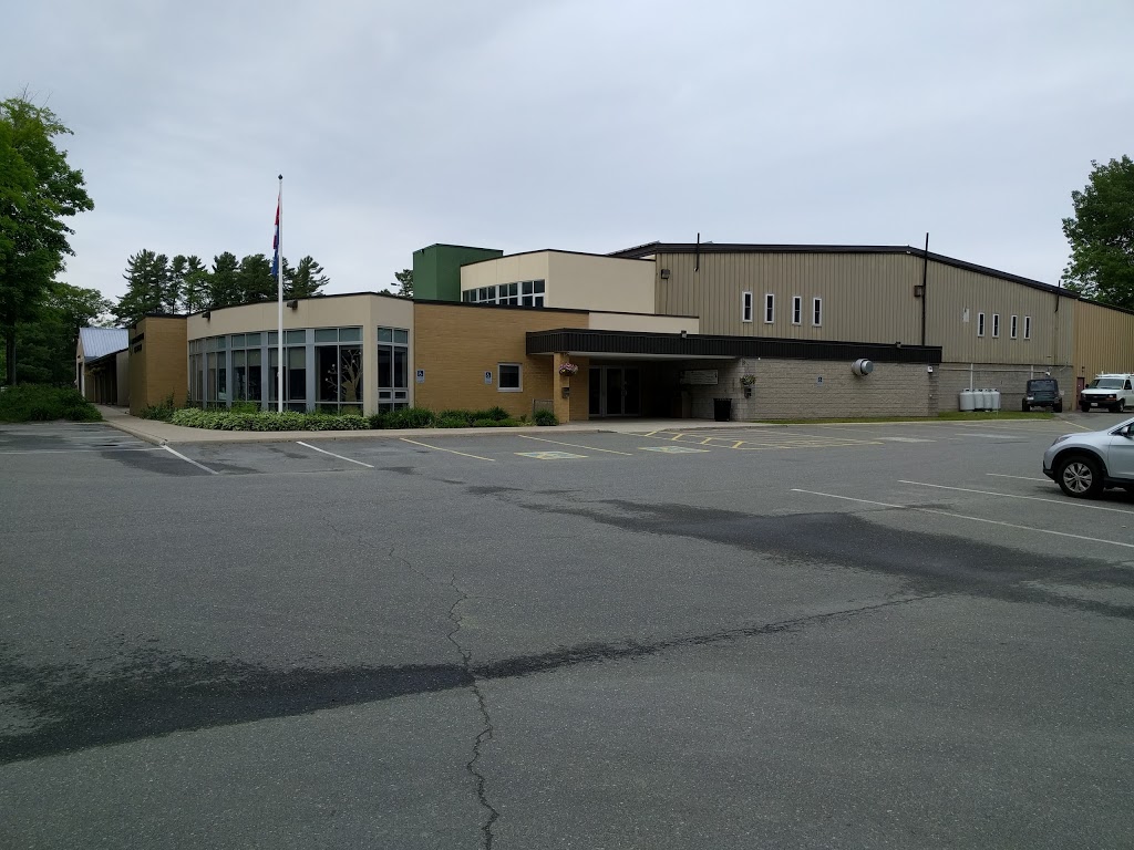 Humphrey Arena | 15 Humphrey Dr, Parry Sound, ON P2A 2W8, Canada | Phone: (705) 732-4313