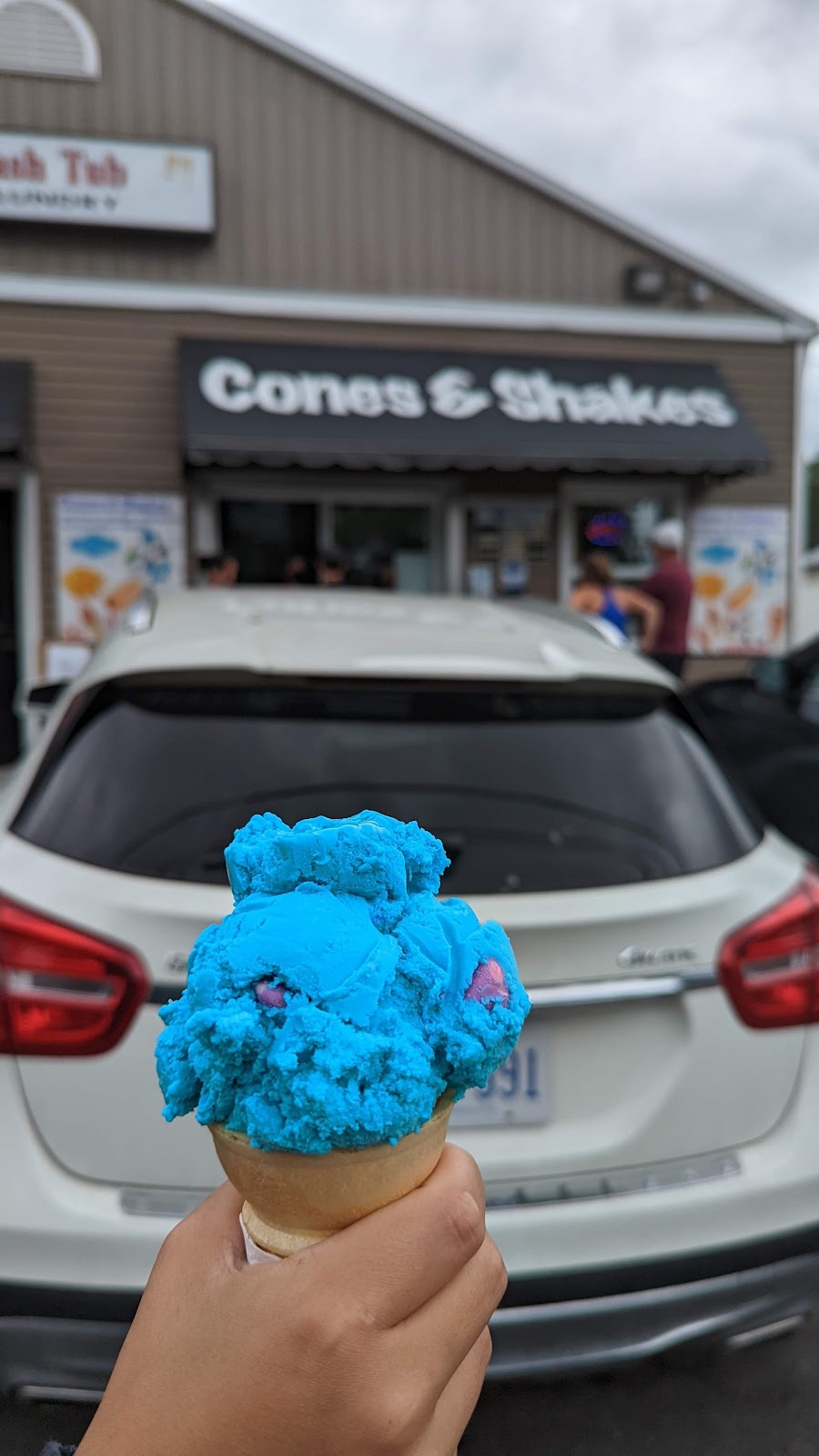 Cones & Shakes Ice Cream | 19 Elks St, Picton, ON K0K 2T0, Canada | Phone: (613) 921-2326