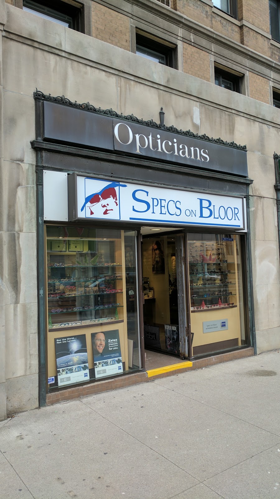 Specs on Bloor | 268 Bloor St W, Toronto, ON M5S 1V8, Canada | Phone: (416) 925-1758