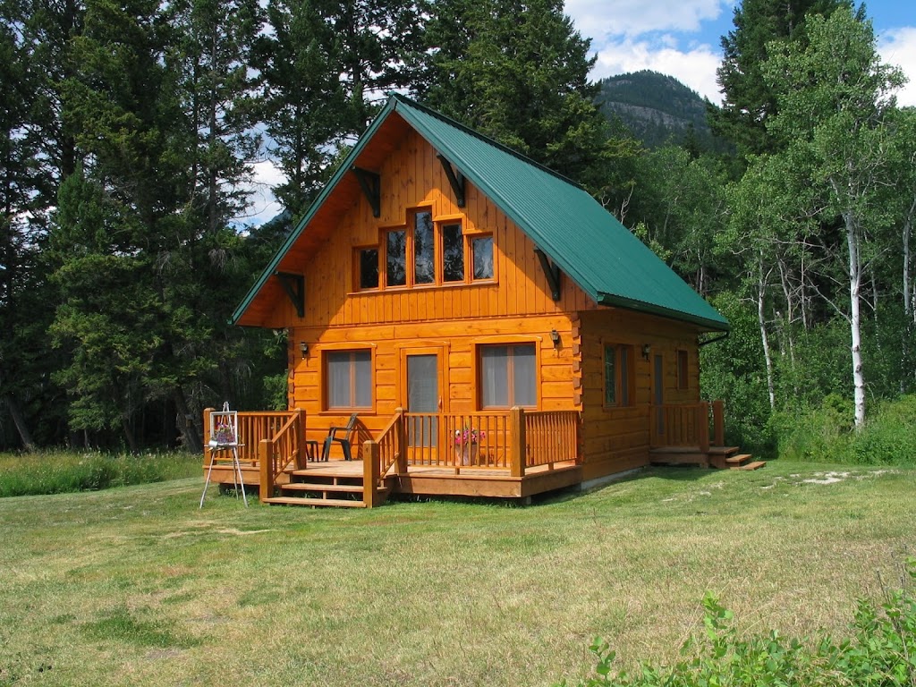 Windermere Creek B&B Cabins | 1658 Windermere Loop Rd, Windermere, BC V0B 2L2, Canada | Phone: (800) 946-3942