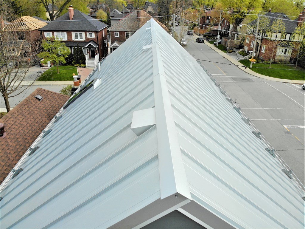 Standing Seam Metal Roof | 138 Old Beach Dr, Owen Sound, ON N4K 5N4, Canada | Phone: (647) 997-7084