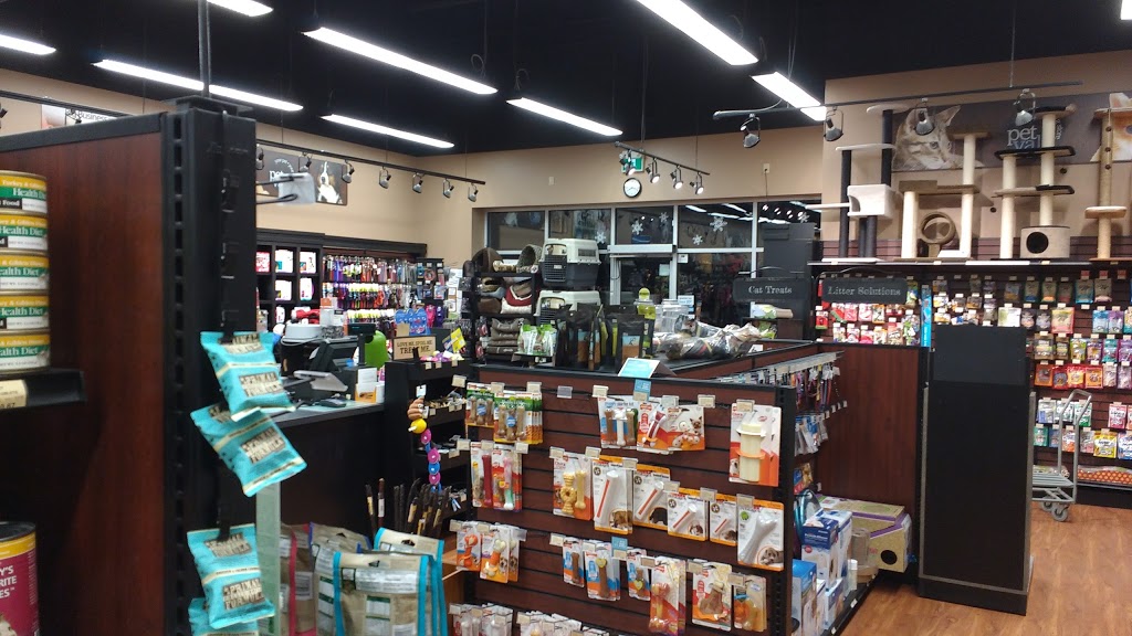 Pet Valu | 178 MB-12 #75, Steinbach, MB R5G 1T7, Canada | Phone: (204) 326-6600