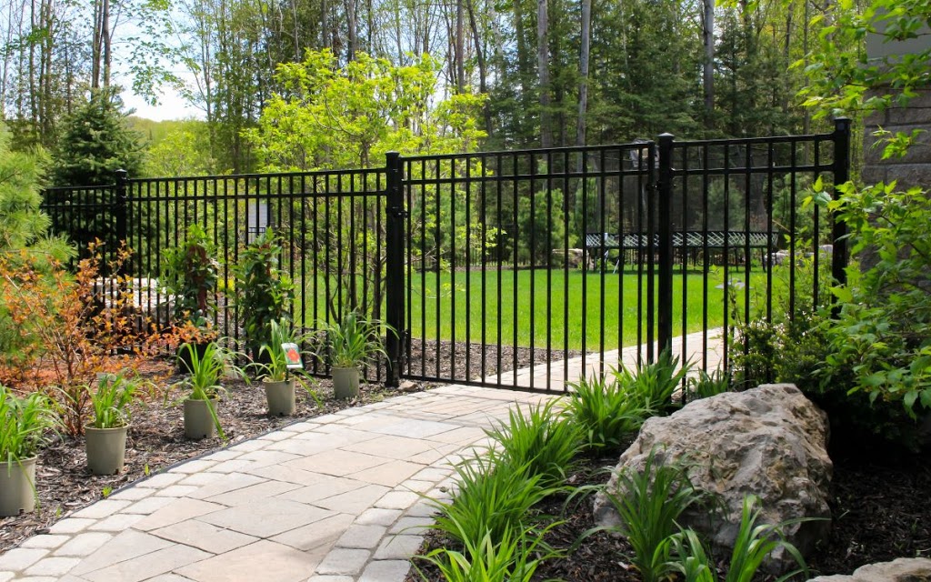 ALS Fencing Inc. | 2474 Leitrim Rd, Gloucester, ON K1T 3V3, Canada | Phone: (613) 736-9009