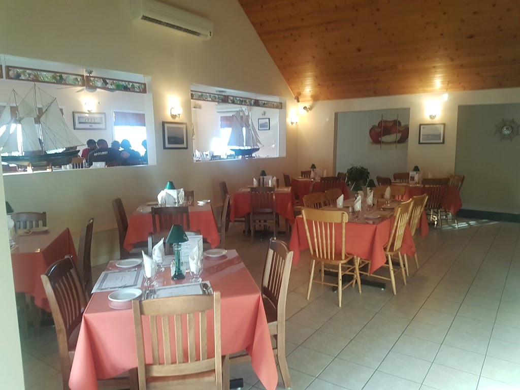 Captains Cabin Restaurant | 2 Birch St, Digby, NS B0V 1A0, Canada | Phone: (902) 245-4868