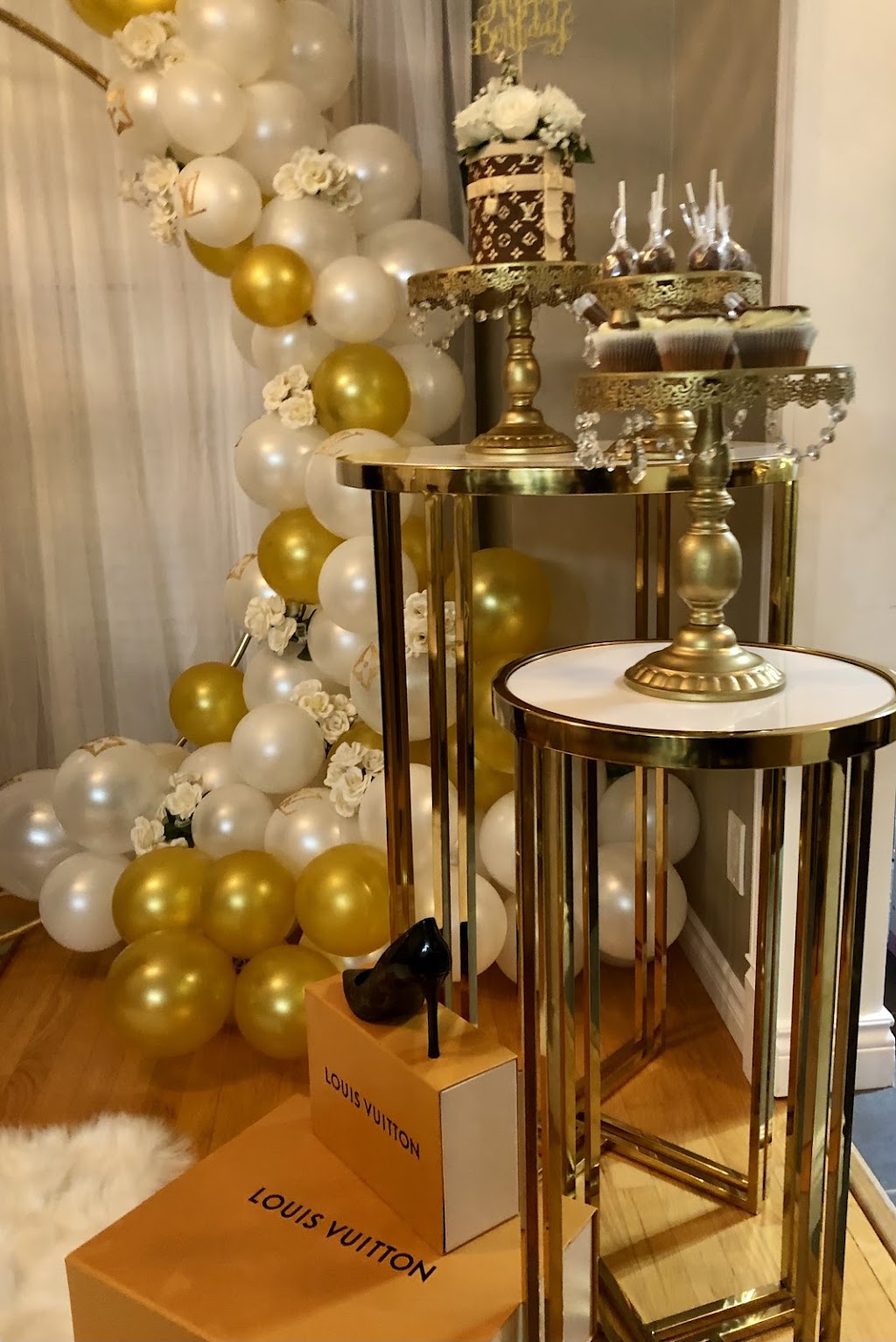 Shimmer and shine Decor | 381 Nestleton St, Orléans, ON K4A 0W2, Canada | Phone: (613) 263-0263