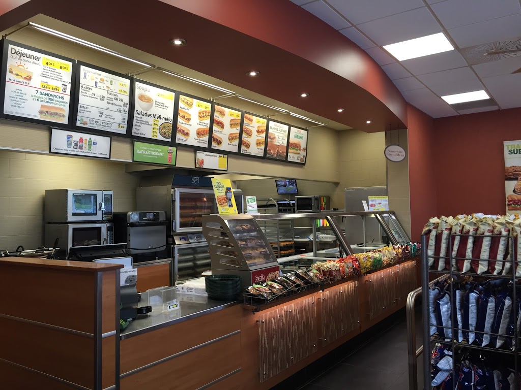 Subway | 1810 Route des Rivières #400, Saint-Nicolas, QC G7A 2P6, Canada | Phone: (418) 831-1297