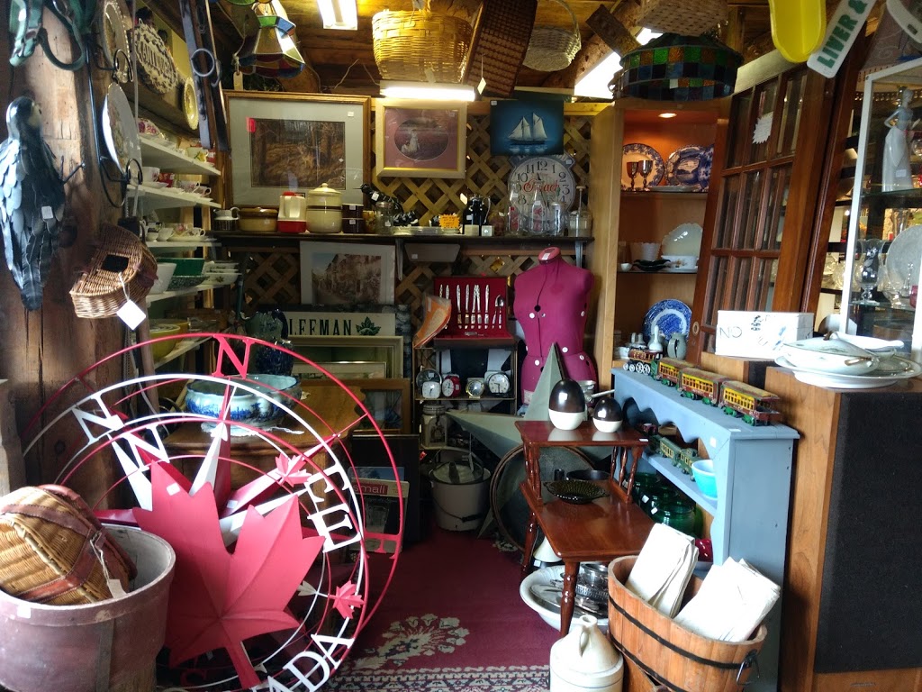 Cookstown Antique Market | 5108 Simcoe County Rd 27, Cookstown, ON L0L 1L0, Canada | Phone: (705) 458-1275