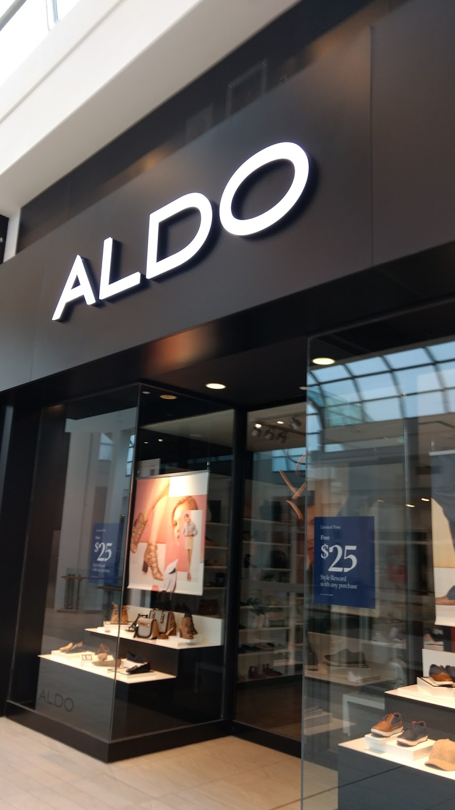 Aldo | 240 Leighland Ave #216, Oakville, ON L6H 3H6, Canada | Phone: (905) 338-9637