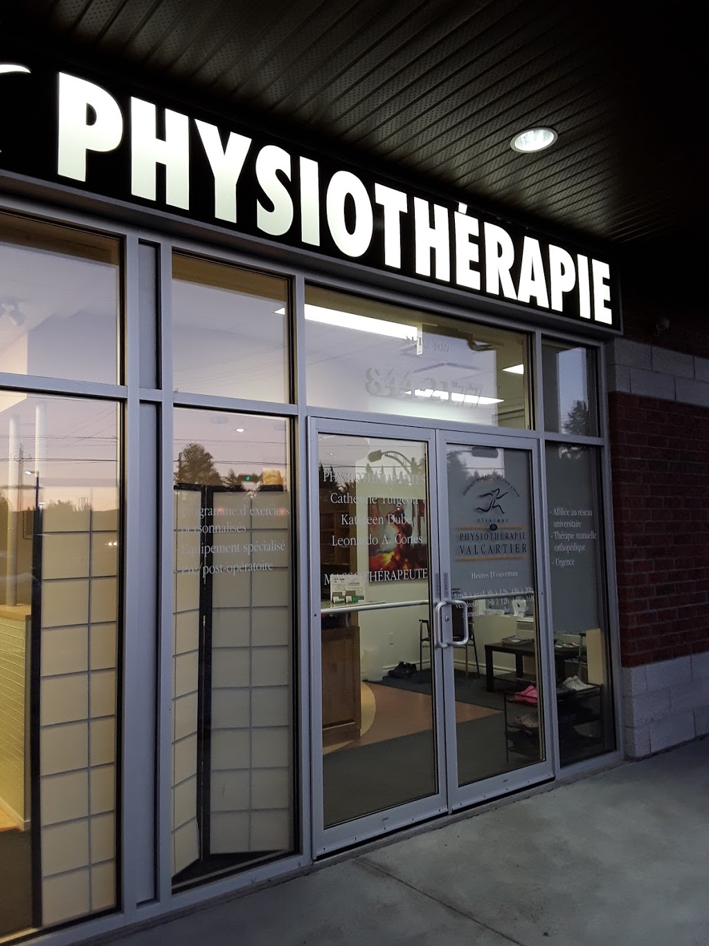 Clinique De Physiotherapie | 438 Boulevard Jacques Cartier #100, Shannon, QC G0A 4N0, Canada | Phone: (418) 844-2177