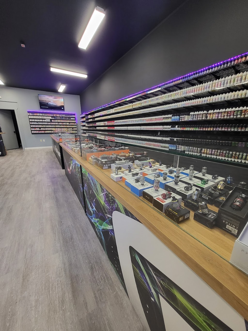 Captn Vape - Regent Ave - Winnipeg | 130 Regent Ave E, Winnipeg, MB R2C 0C1, Canada | Phone: (204) 222-7187