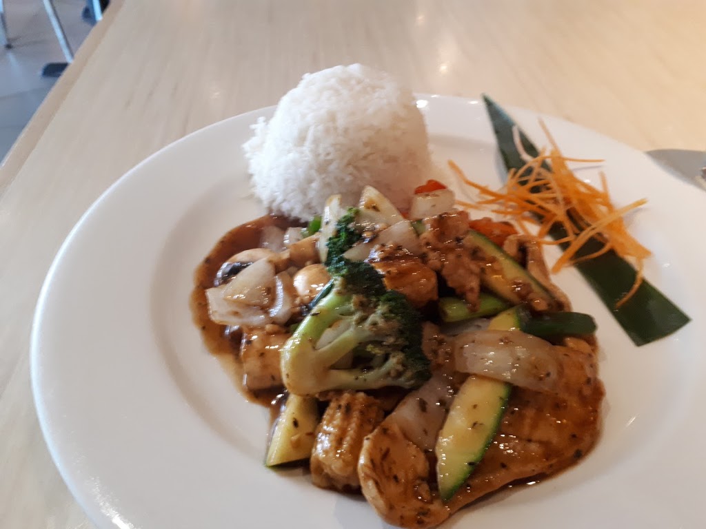 Lemongrass | 1630 Bayview Ave, Toronto, ON M4G 3B7, Canada | Phone: (416) 322-8202