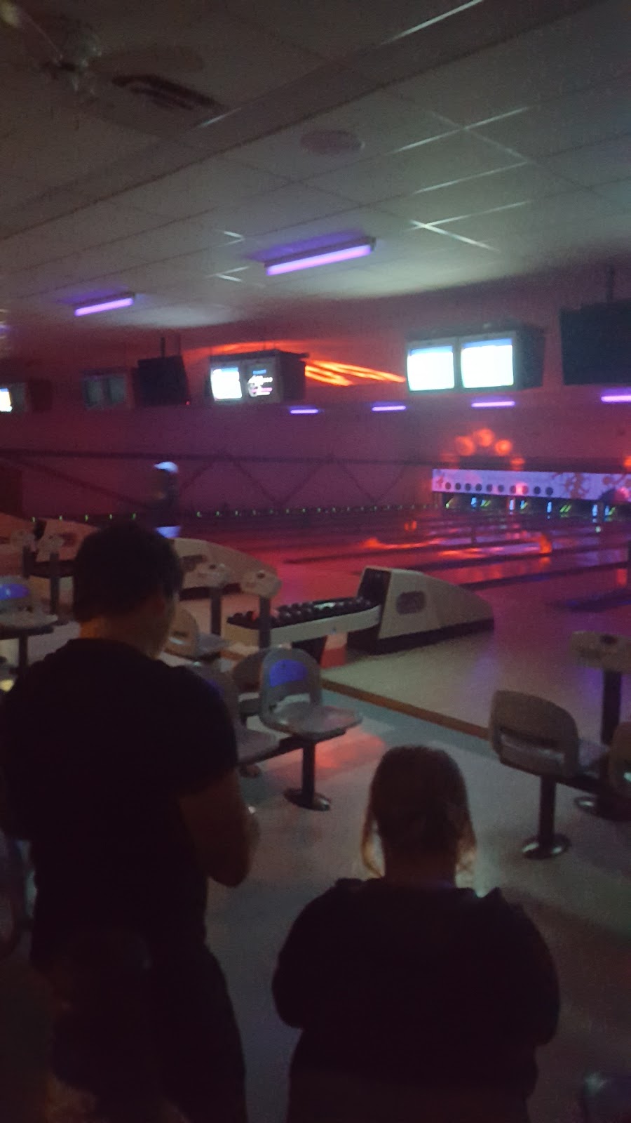 Tabb Lanes & Lounge | 5101 52 Ave, Camrose, AB T4V 4P2, Canada | Phone: (780) 672-5711