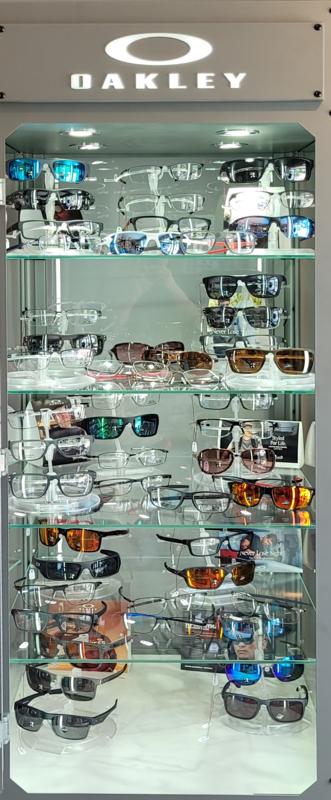 KINGSWAY OPTICAL | 7 Kingsway Dr, Bobcaygeon, ON K0M 1A0, Canada | Phone: (705) 738-2020