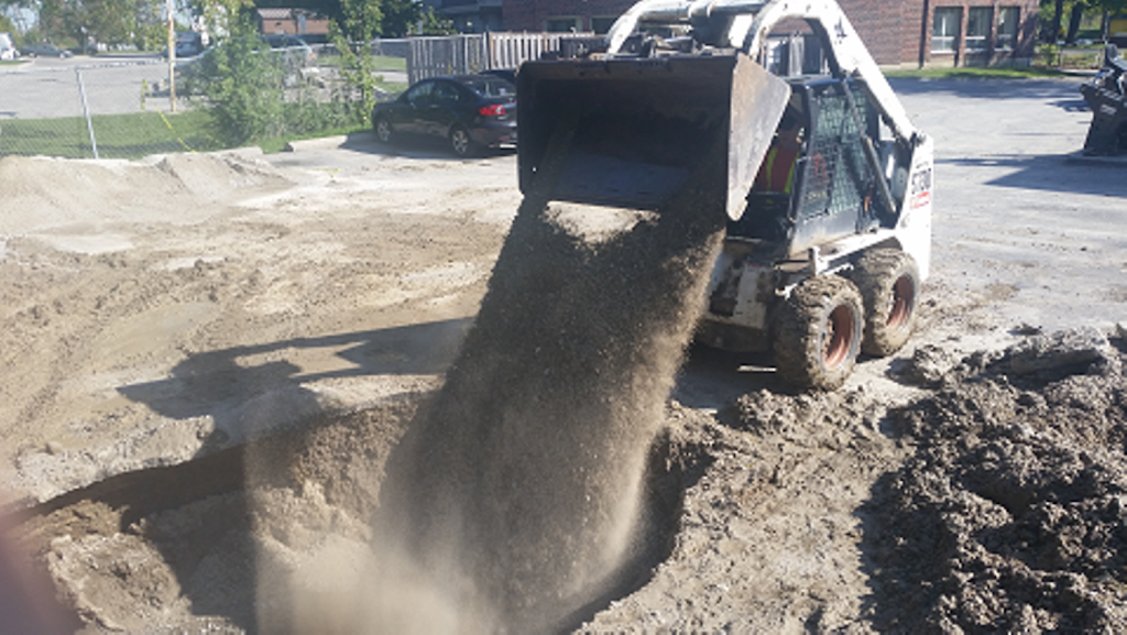 Henrys Bobcat Service Inc. | 36 Charters Rd, Brampton, ON L6V 2S5, Canada | Phone: (416) 721-9594